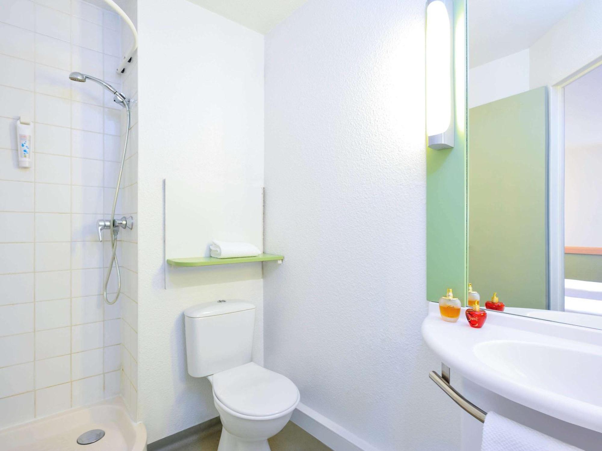 Ibis Budget Lille Gares Vieux-ليل المظهر الخارجي الصورة